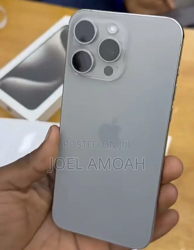 New Apple iPhone 15 Pro Max 256 GB Silver