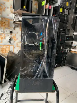 New Desktop Computer Asus ROG STRIX GD30CI 16GB Intel Core I7 SSD 1T