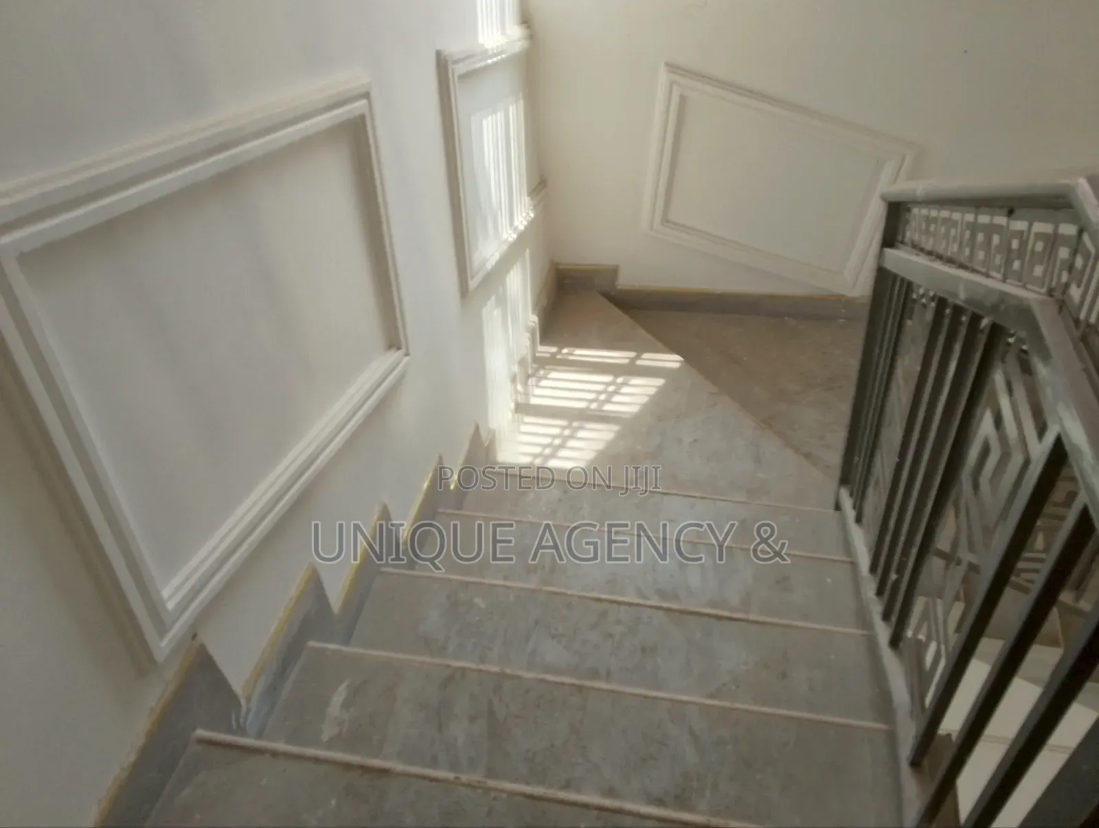 4bdrm Duplex in East Legon for sale