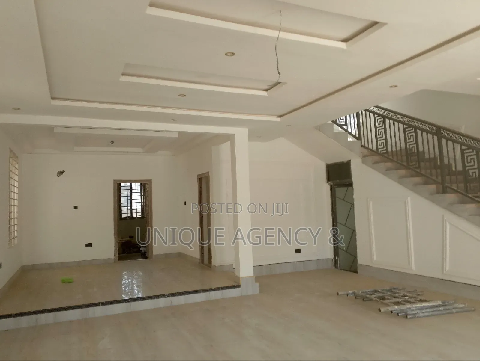 4bdrm Duplex in East Legon for sale