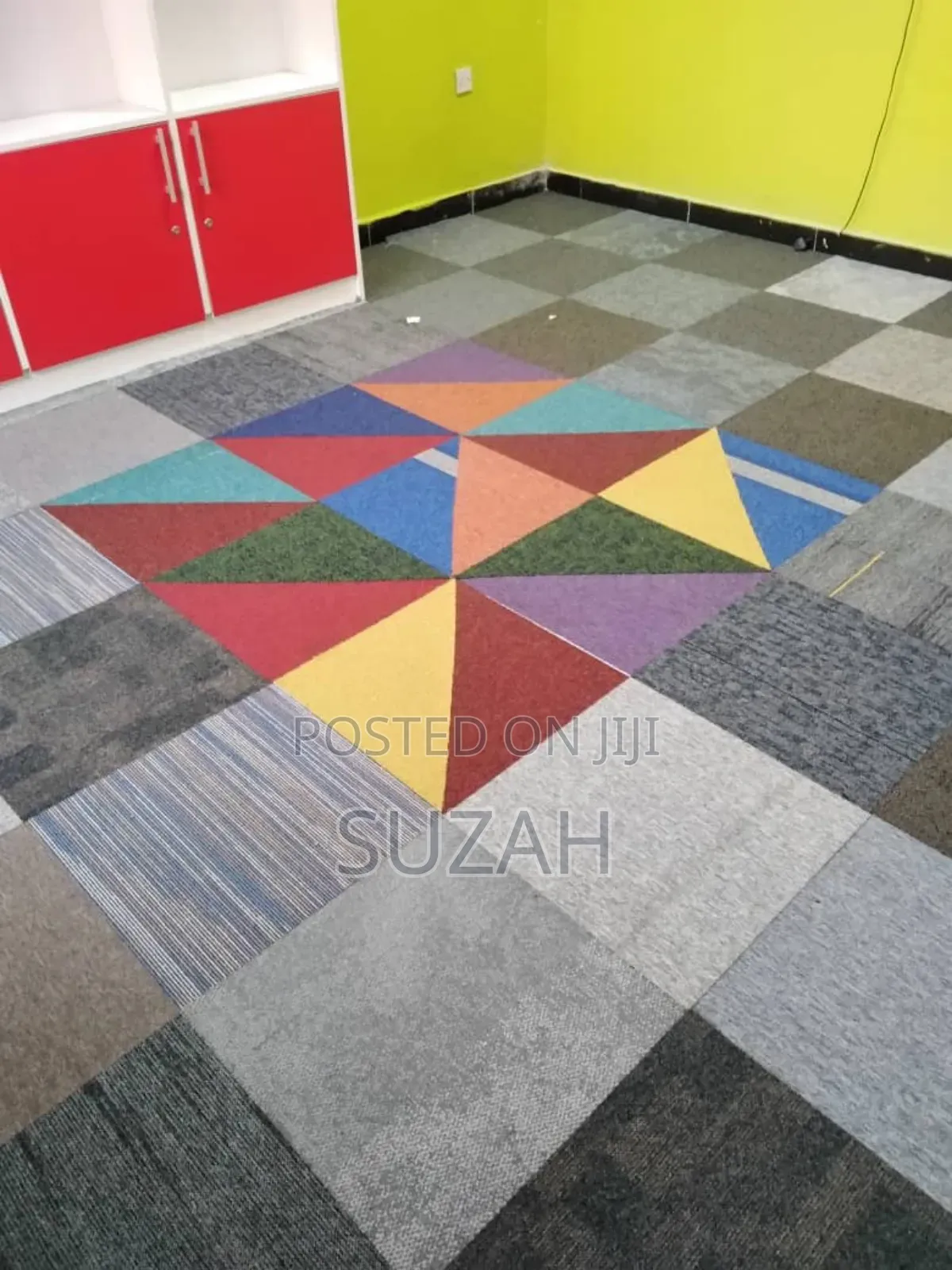 Same-Dimensioned Woolen-Carpet