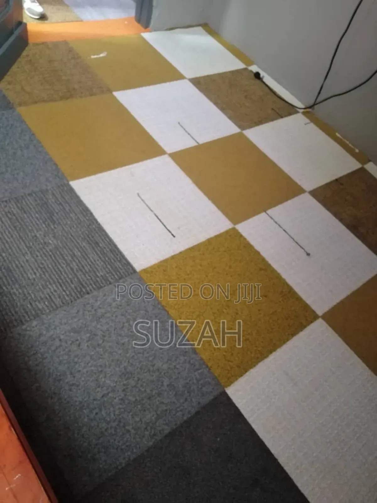 Carpet Dimension in 20 by 20 Inches