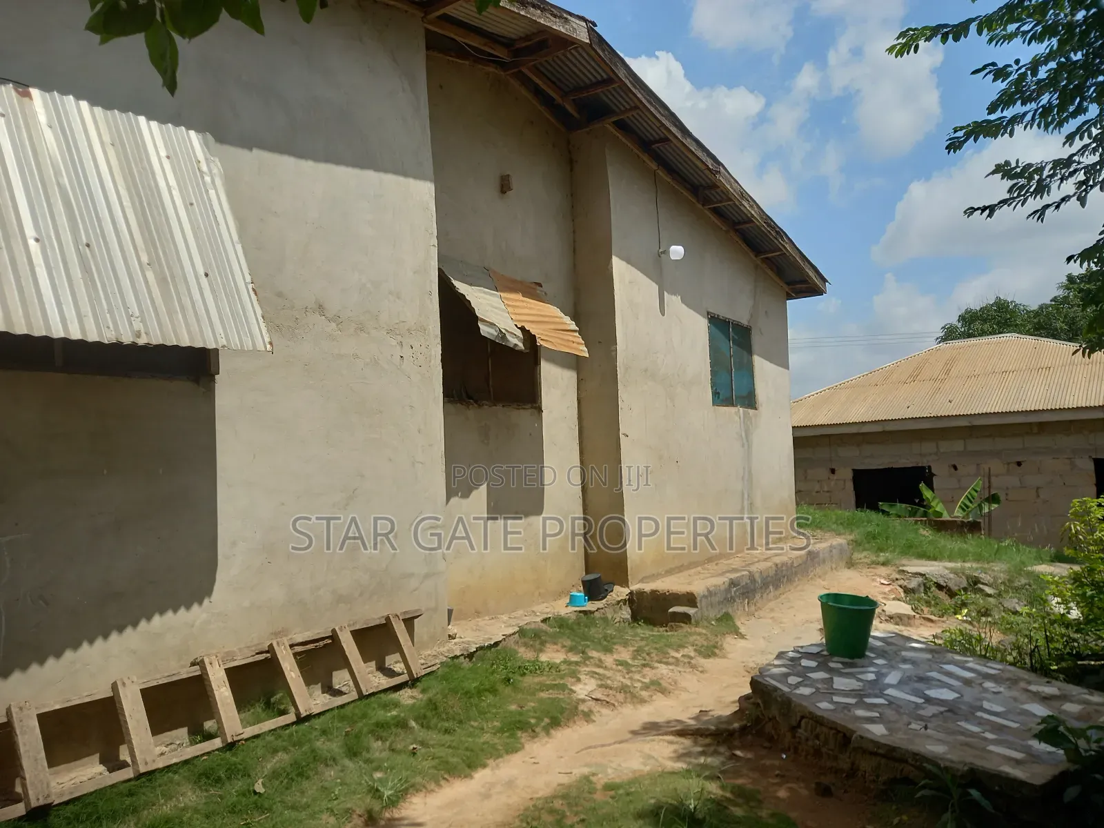 5bdrm House in Kenyasi Adwumam, Kumasi Metropolitan for sale