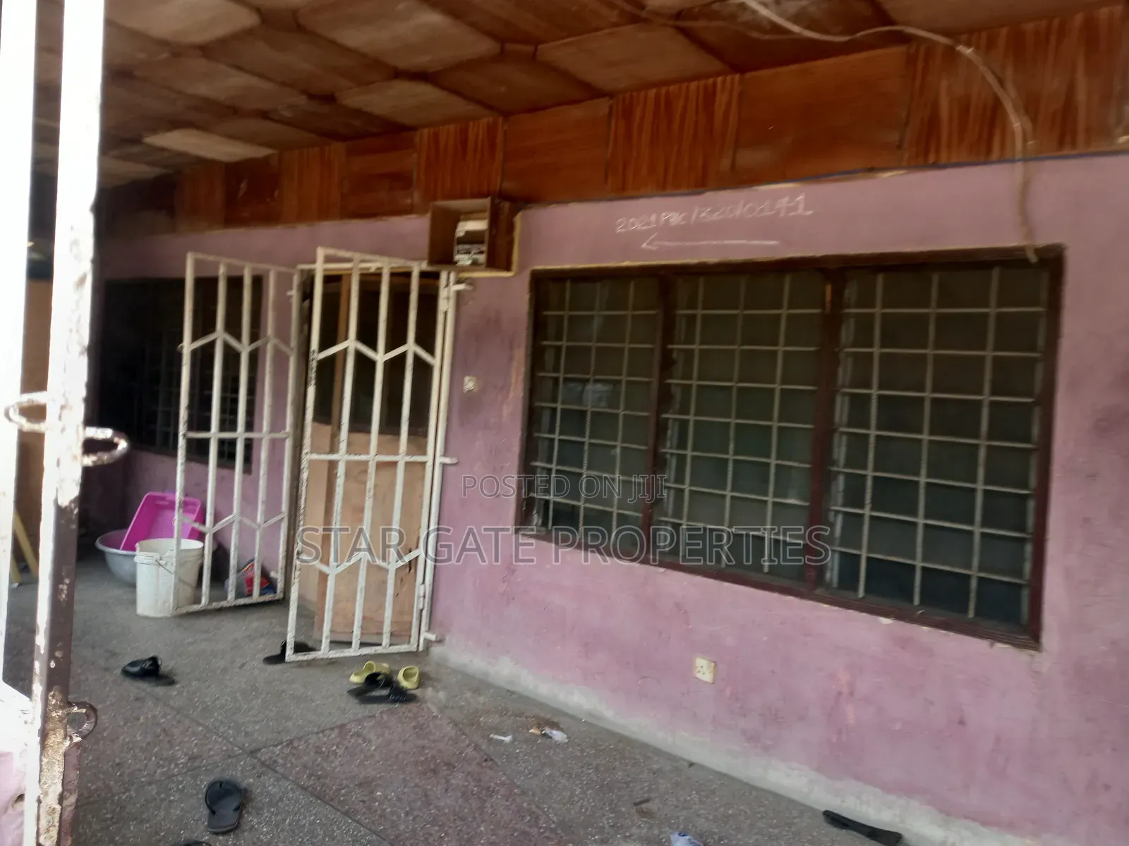 8bdrm House in Duase New Site, Kumasi Metropolitan for sale