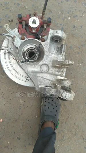 Range Rover Velar 17-2022 Back Hub