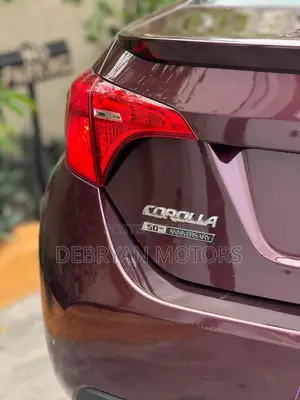 Toyota Corolla SE Special Edition 4dr Sedan (1.8L 4cyl CVT) 2017