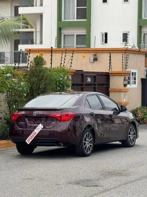Toyota Corolla SE Special Edition 4dr Sedan (1.8L 4cyl CVT) 2017