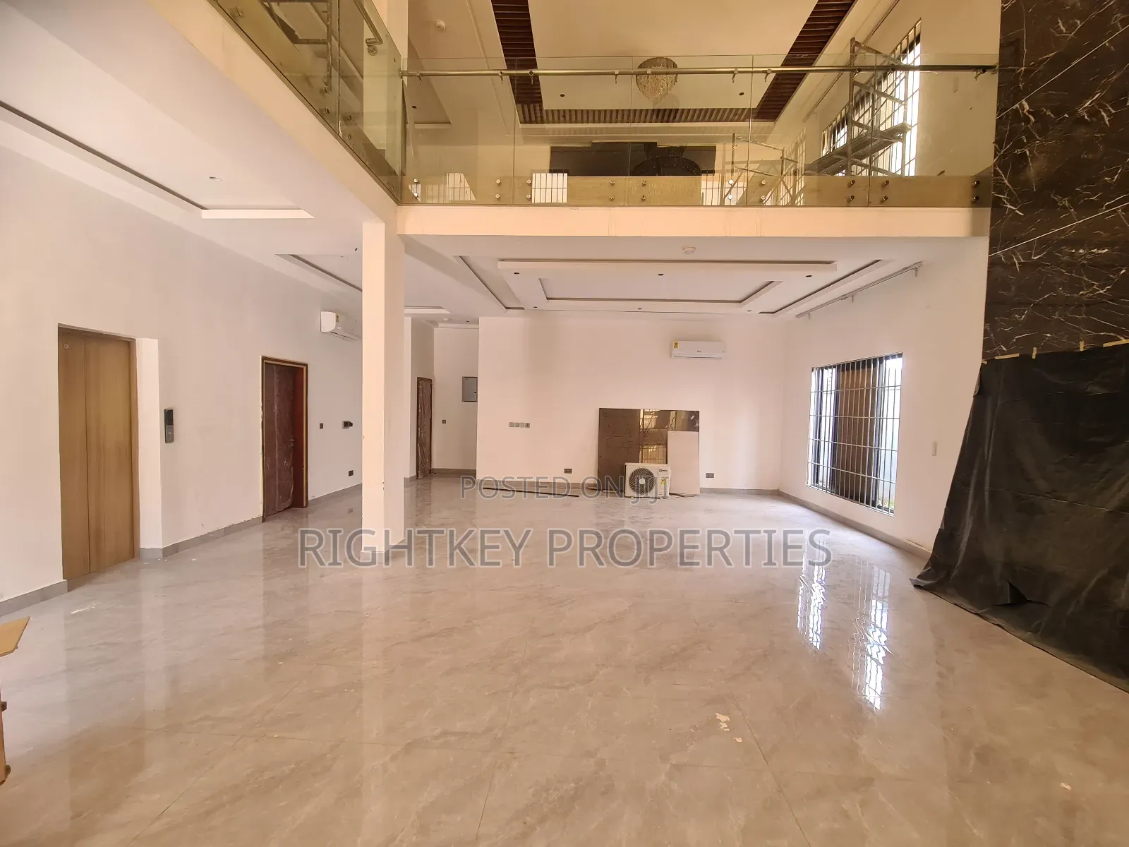 4bdrm Penthouse in Rightkey, Kumasi Metropolitan for sale