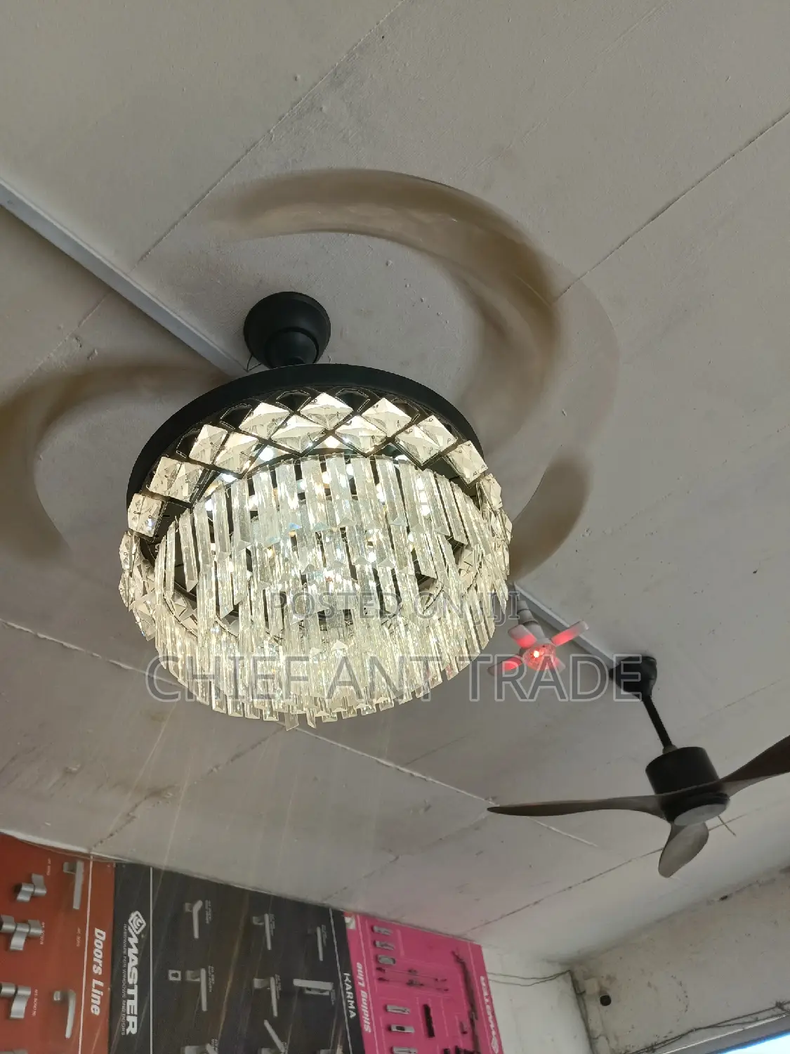Chandelier Fan / Lights. Remote Controlled.