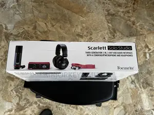Focusrite Scarlet Solo Recording Bundle