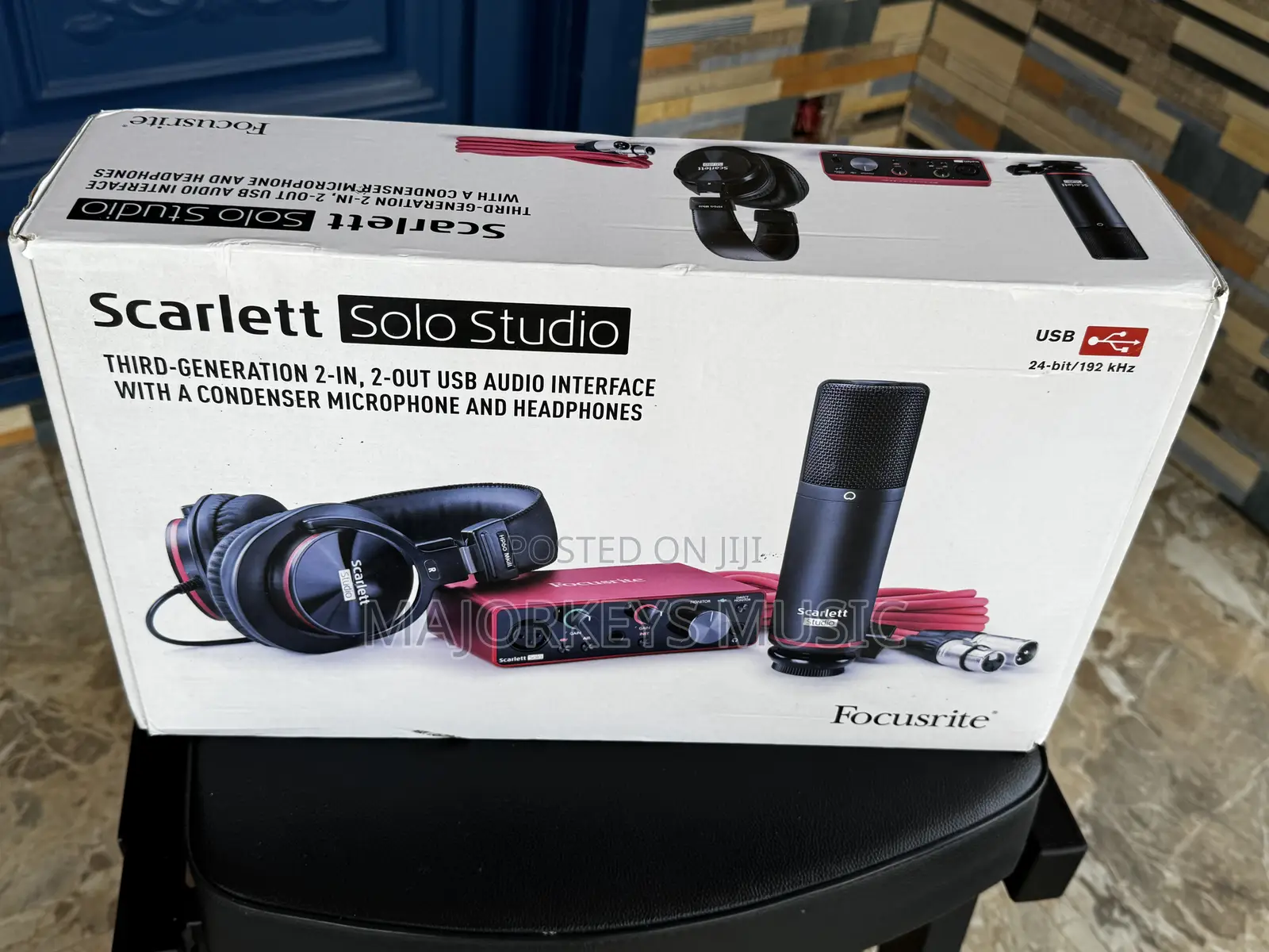 Focusrite Scarlet Solo Recording Bundle