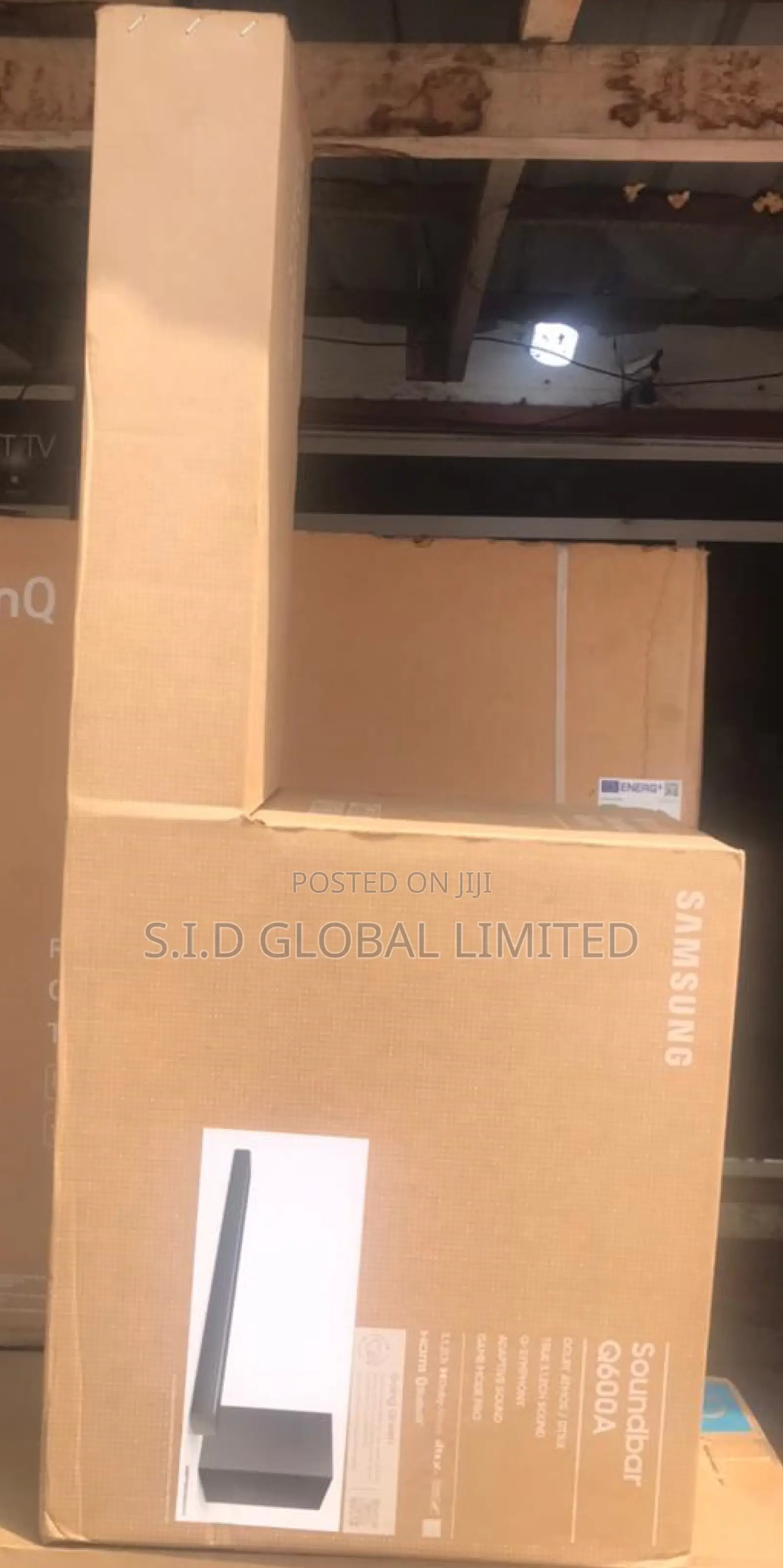 Feel the Intensity of Live With HW-Q600A 3.1ch Soundbar