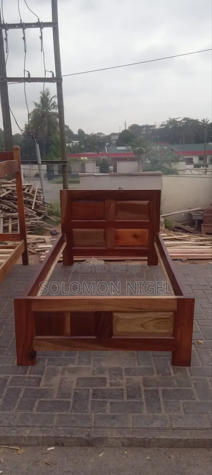 Woodenoneandahalfbedframe. 42"/75"