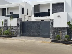 4bdrm House in American House, East Legon for sale