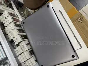 Laptop Apple MacBook Pro 2019 16GB Intel Core I7 SSD 512GB