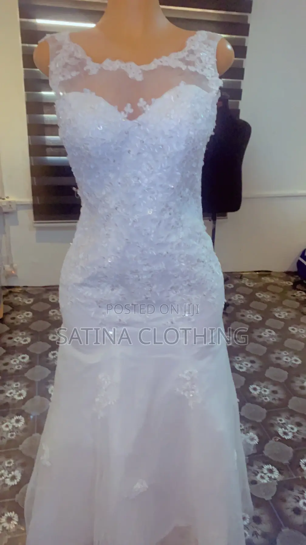 Luxury Elegant Wedding Gown