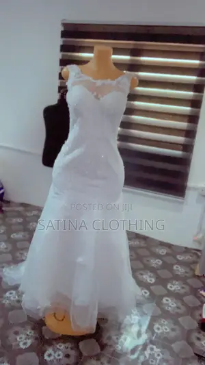 Luxury Elegant Wedding Gown