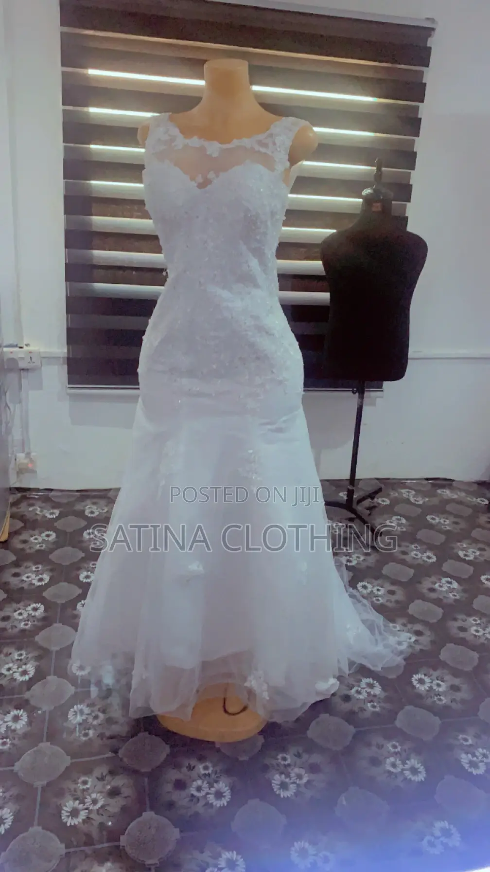 Luxury Elegant Wedding Gown