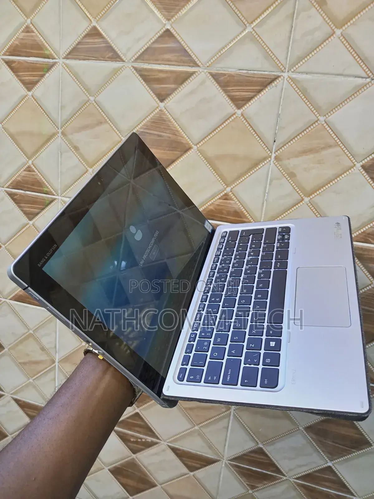 New Laptop HP Elite X2 1012 8GB Intel SSD 256GB