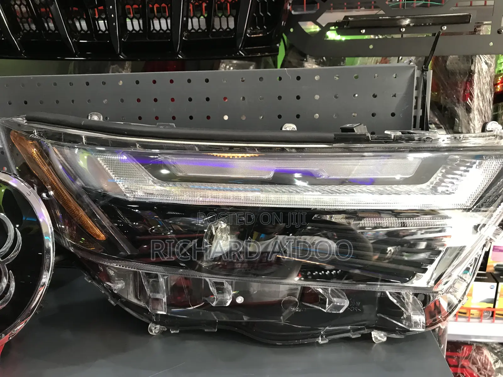 Toyota Rav4 2018/2020 Headlight Available