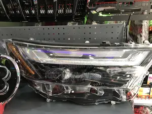 Toyota Rav4 2018/2020 Headlight Available