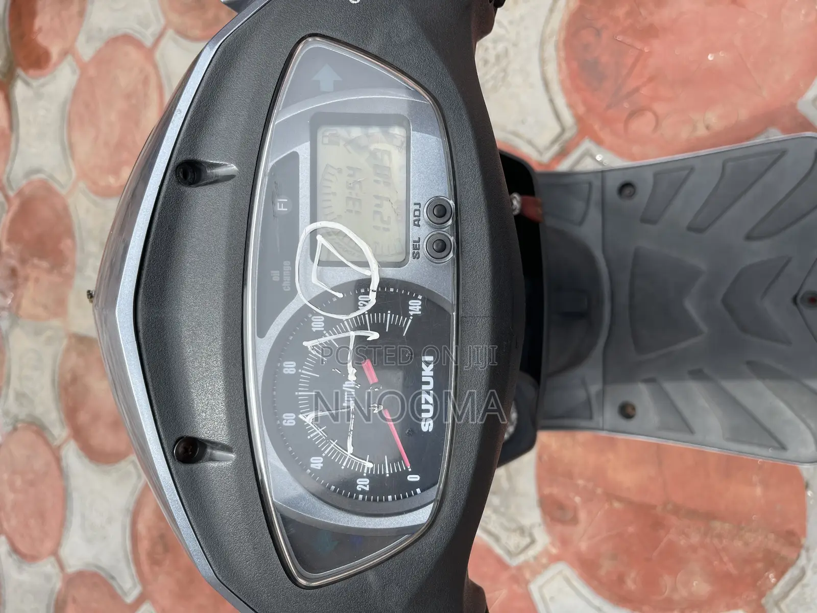 Suzuki GSR 2012 Gray