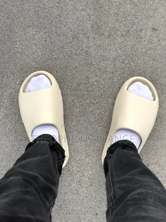Adidas Yeezy Slides , Slippers