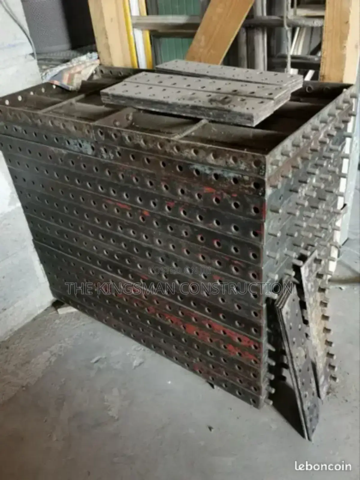 Scaffolding/Decking Formwork/Compactor/Backhoe Loader