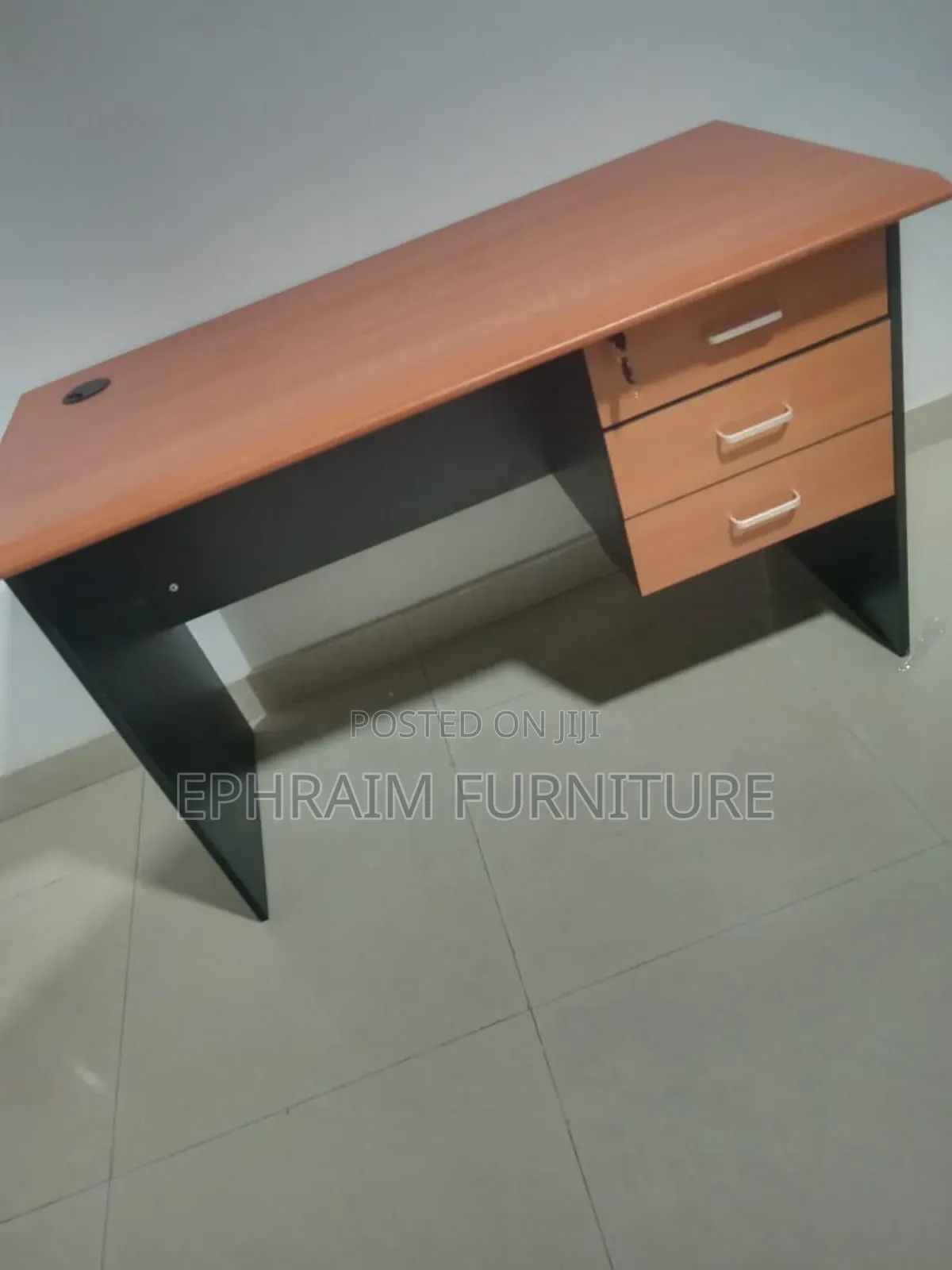 Single Desk With Drawers