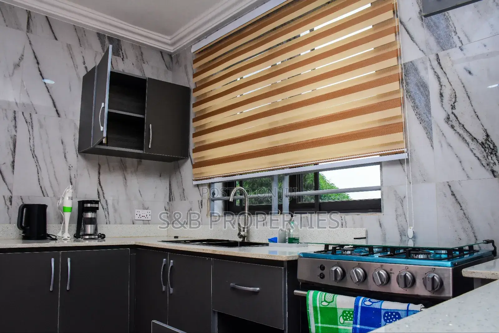 Furnished 2bdrm Apartment in Ashomang Estate for rent