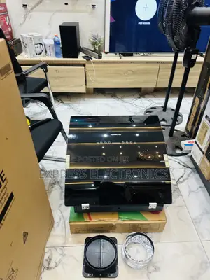 Ultra Modern Heat Extractor Kenwood 60cm.