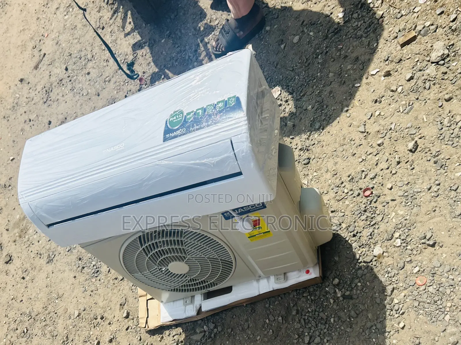 Sleep Mode Function Split R4-0 Gas Nasco 1.5hp Ac White