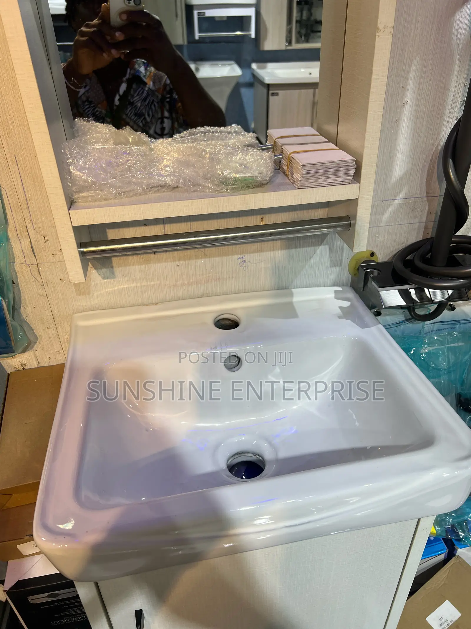 Doli Cabinet Wash Hand Basin