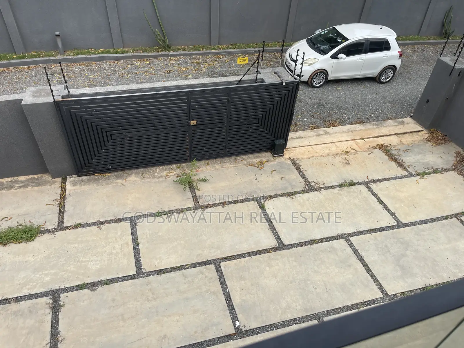 4bdrm House in East Legon, Adjiriganor for sale