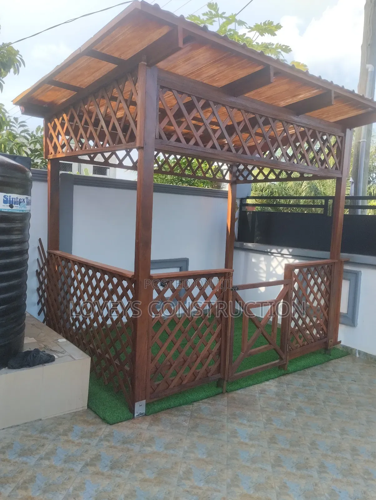 Lovey's Pergola
