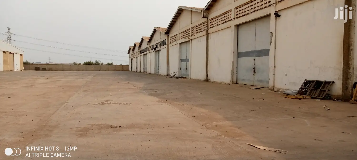 WAREHOUSE 2000 M2 at Spentex