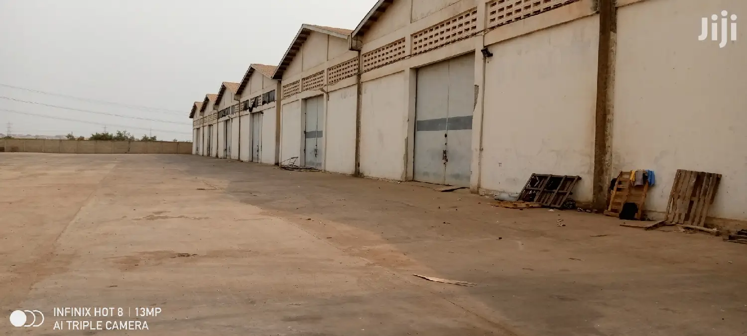 WAREHOUSE 2000 M2 at Spentex