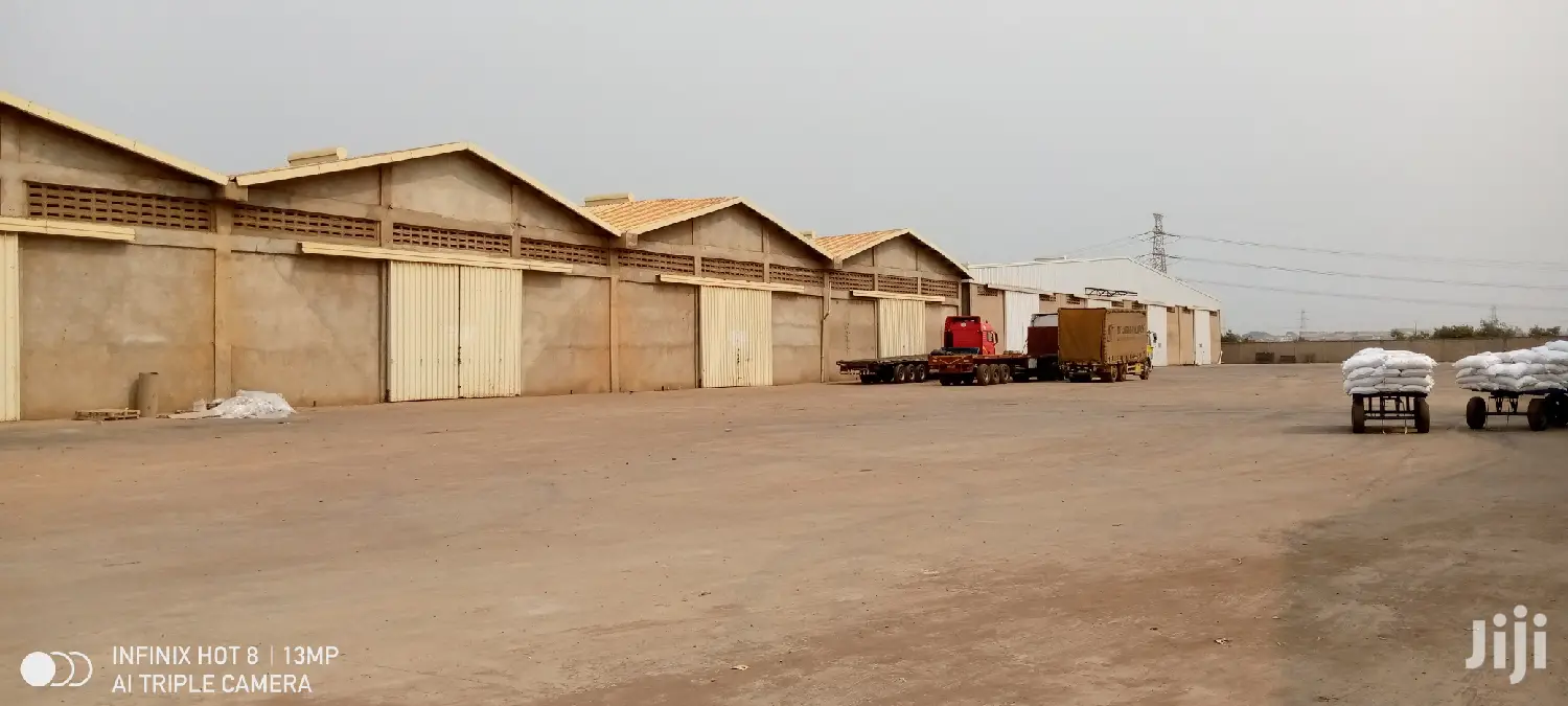 WAREHOUSE 2000 M2 at Spentex