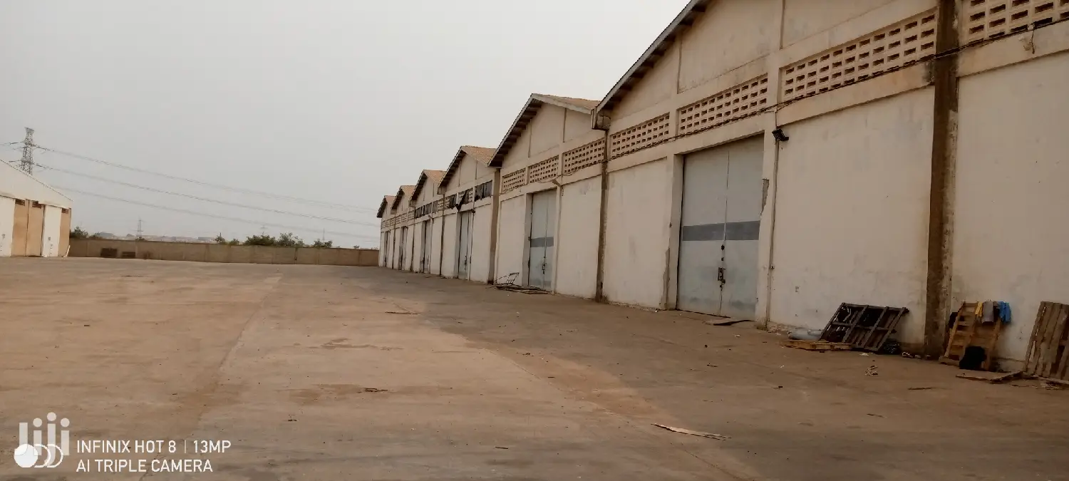 WAREHOUSE 2000 M2 at Spentex