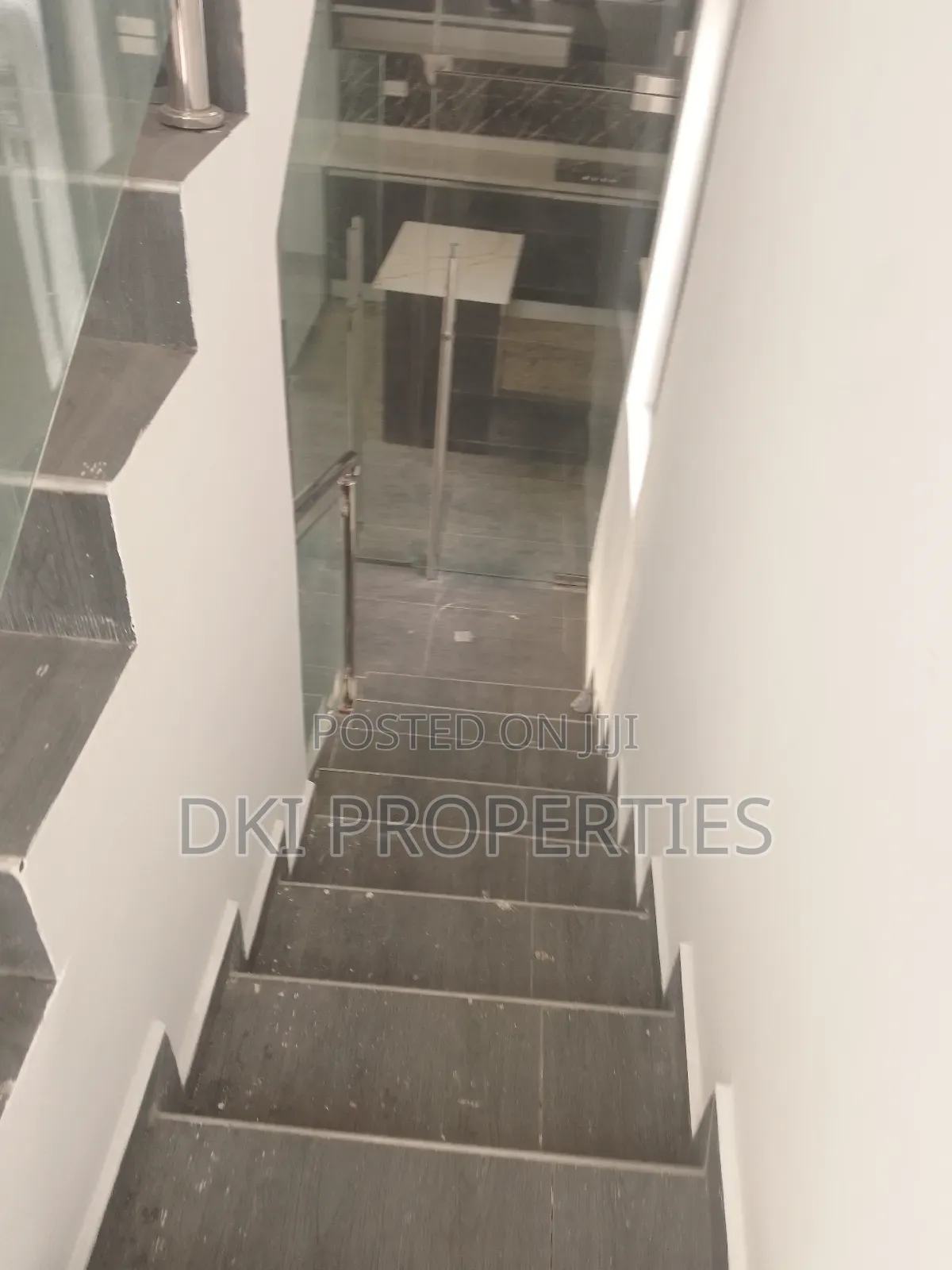 3bdrm House in Dki Properties, Adenta for sale