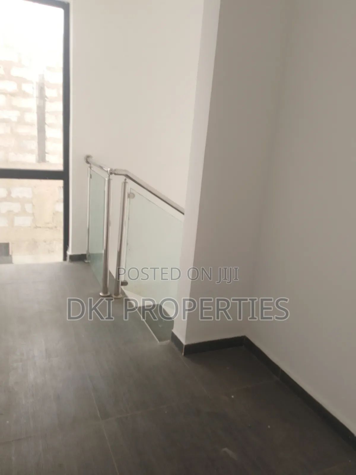 3bdrm House in Dki Properties, Adenta for sale