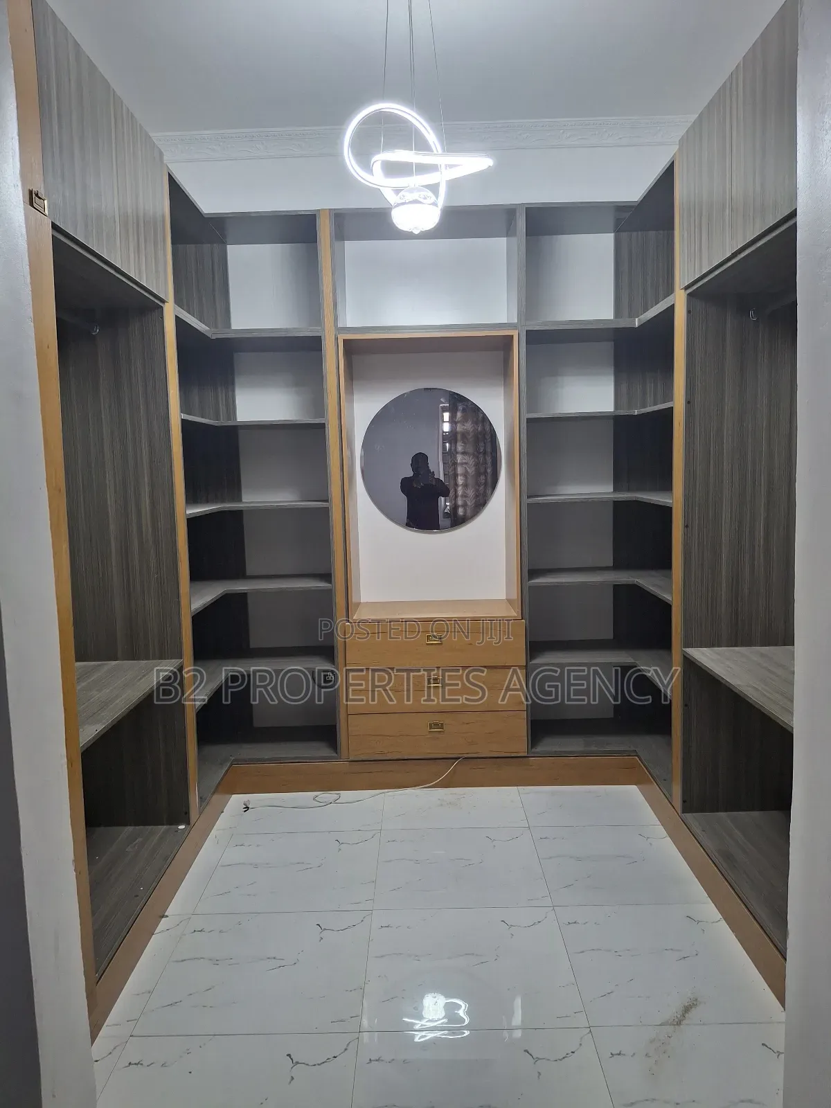 Furnished 4bdrm Mansion in B2 Properties Agency, Kumasi Metropolitan