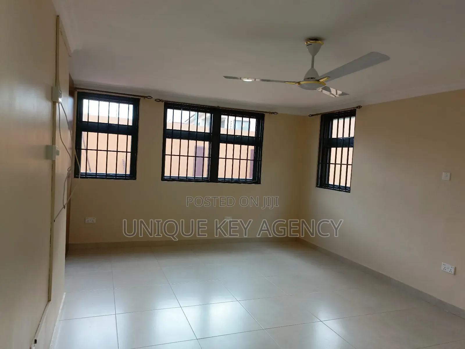 2bdrm Apartment in Unique Key Agency, Dzorwulu for rent