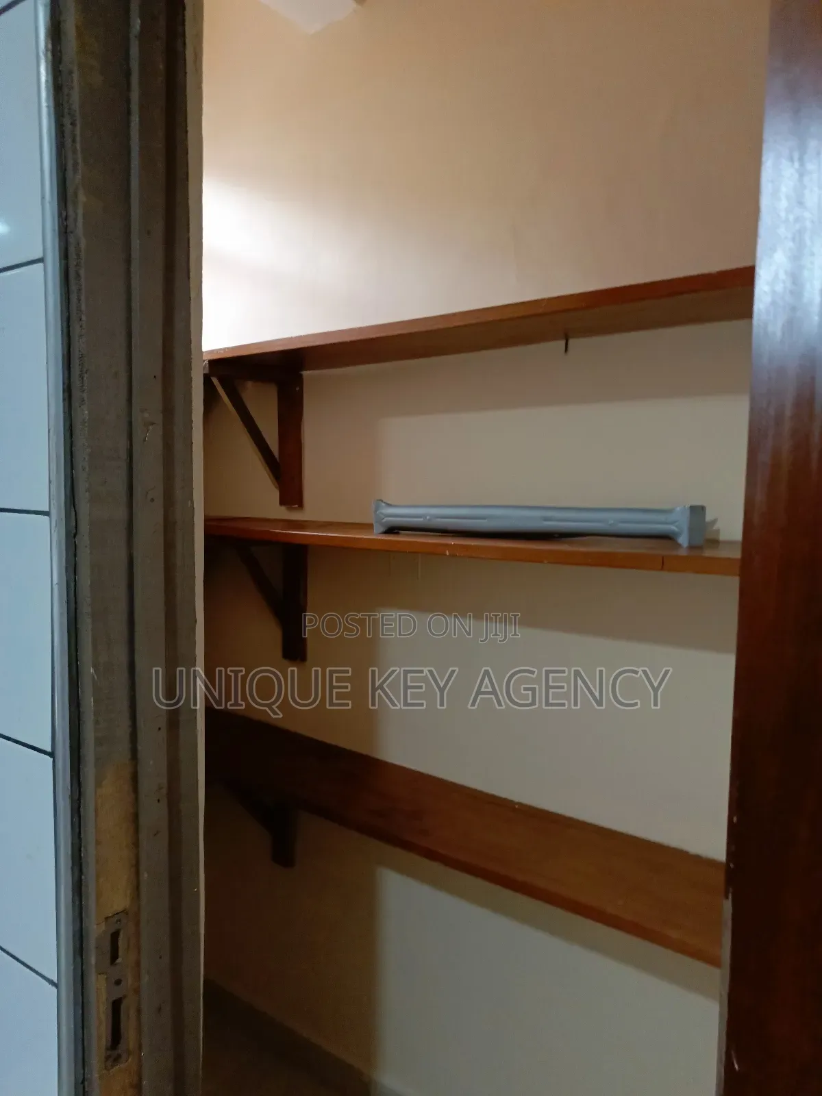 2bdrm Apartment in Unique Key Agency, Dzorwulu for rent