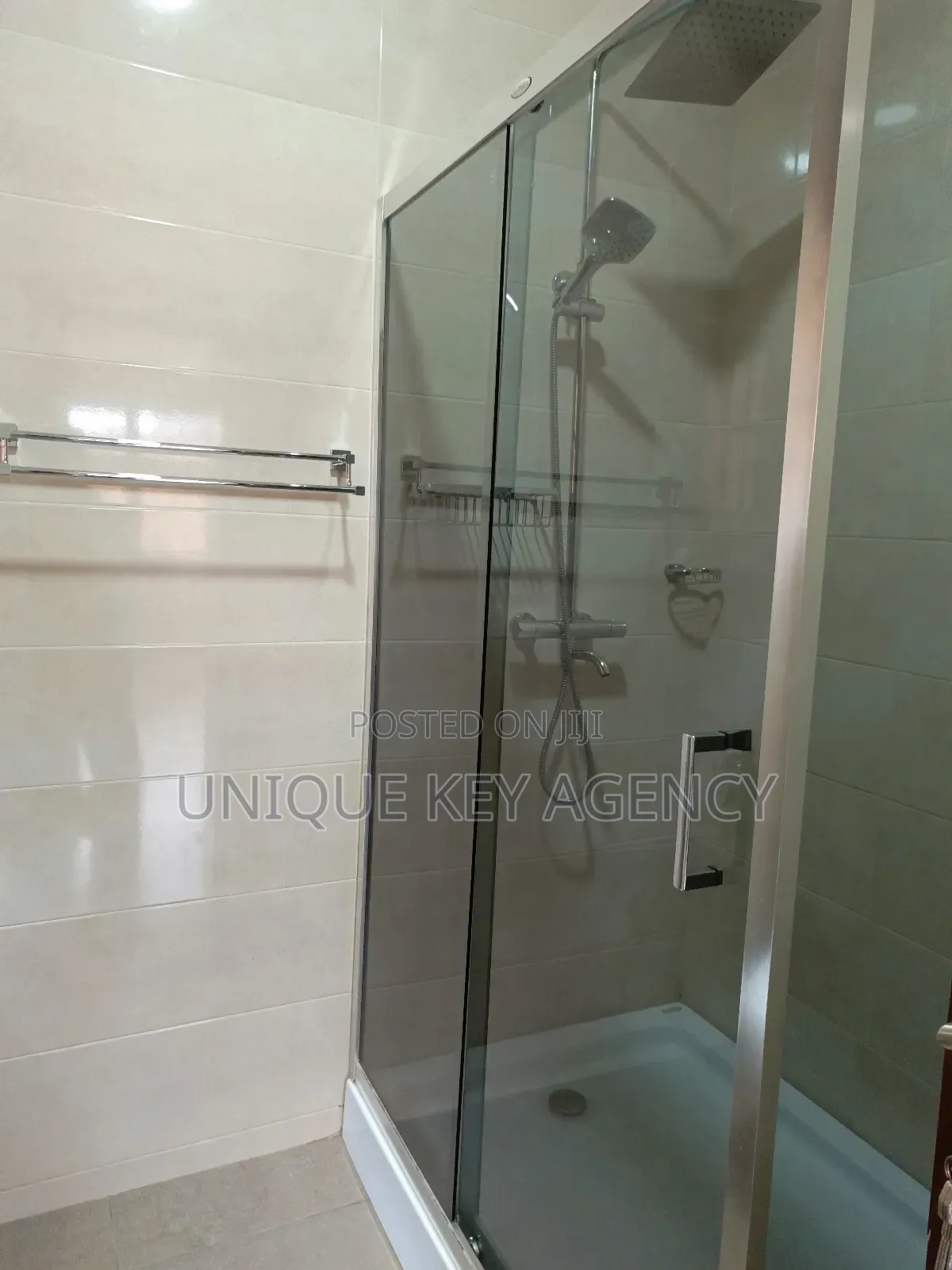 2bdrm Apartment in Unique Key Agency, Dzorwulu for rent