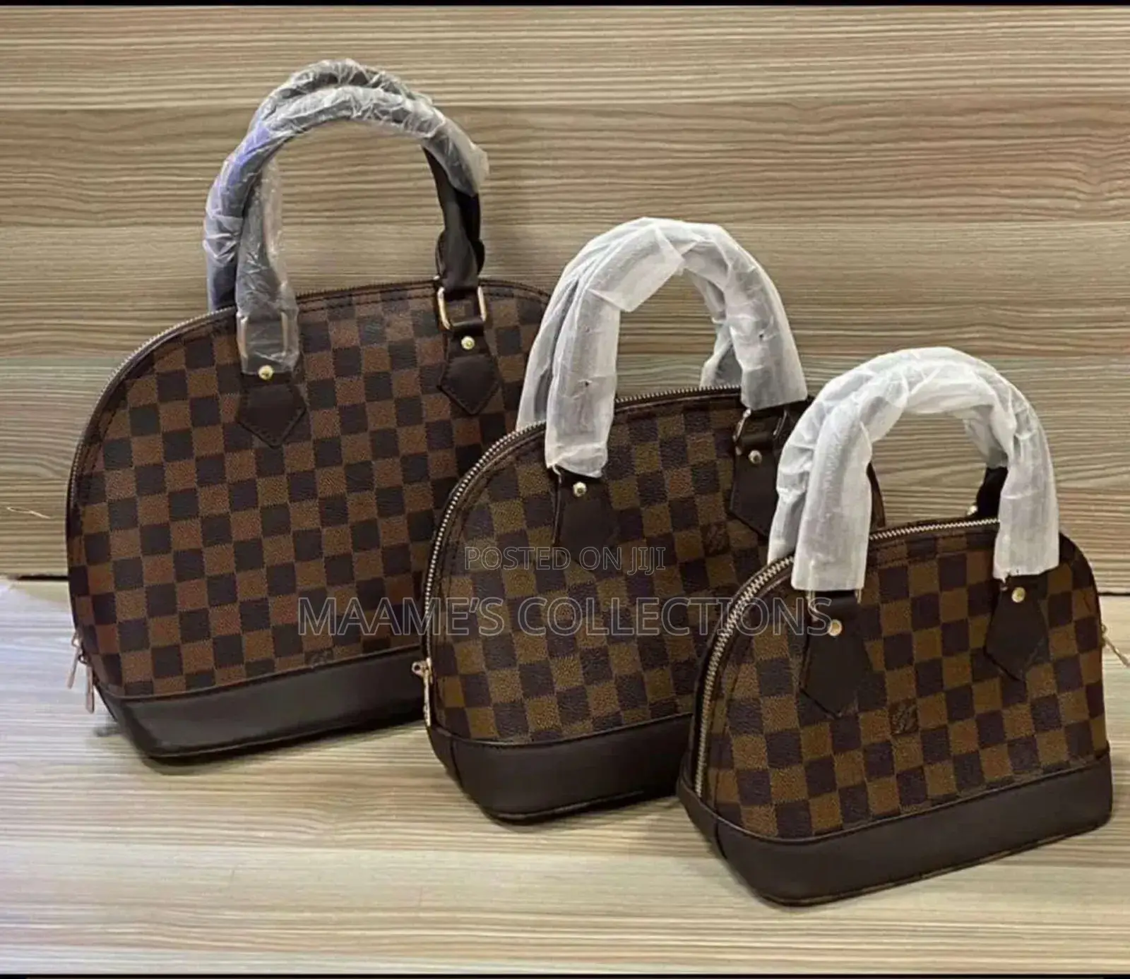 Louis Vuitton Ladies Handbag ( 3 Set)
