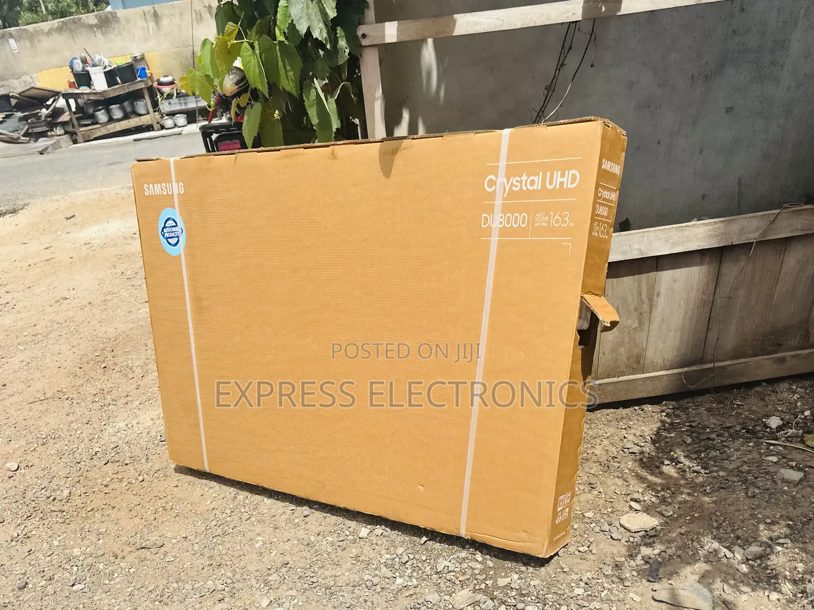Big Screen Display UHD Smart Samsung 65”DU8000