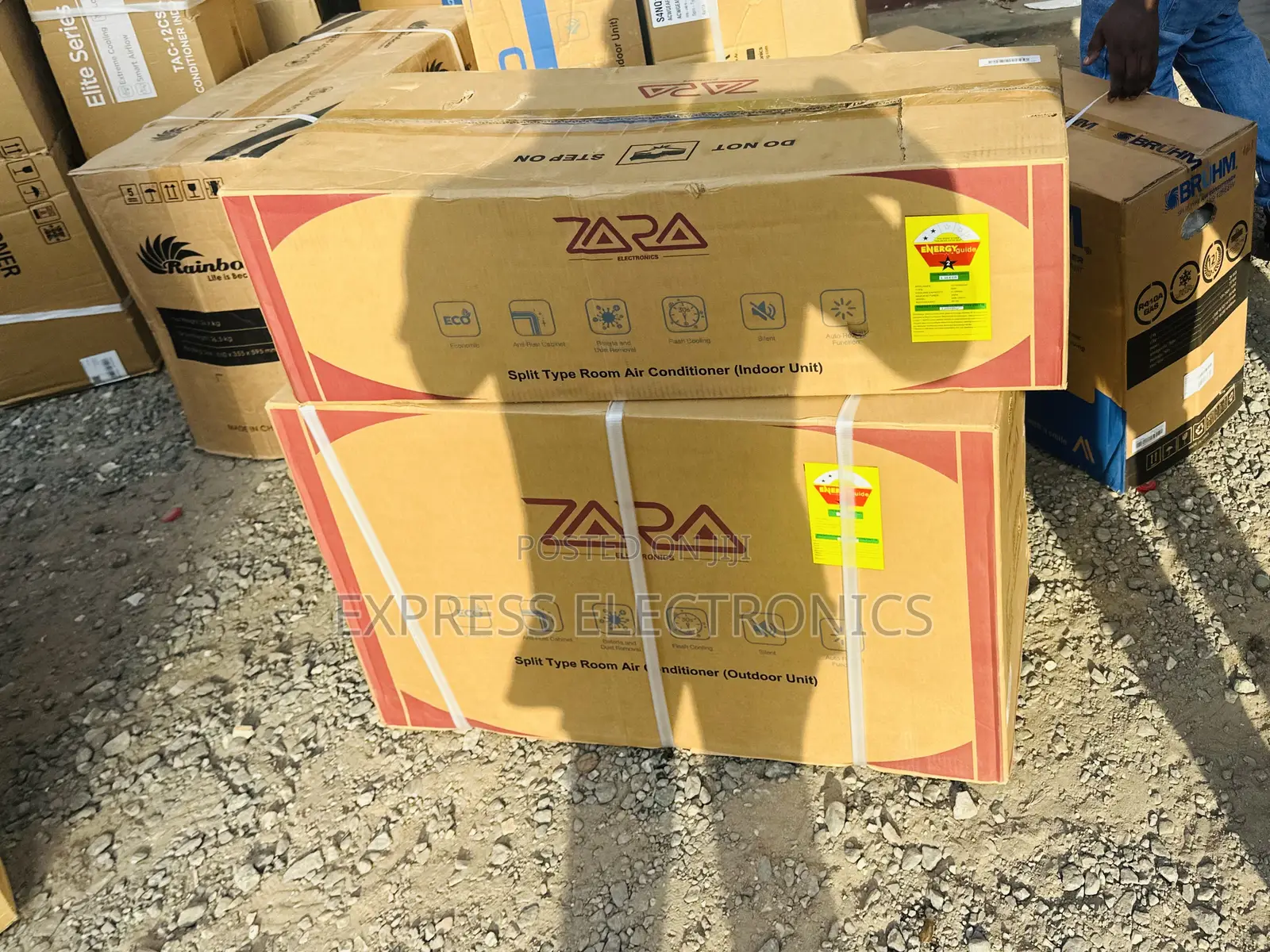 R410 Gas Black Mirror  2.5hp Zara. 