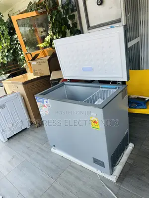 Sleek, Elegant Design Chest Freezer Single Door 200L