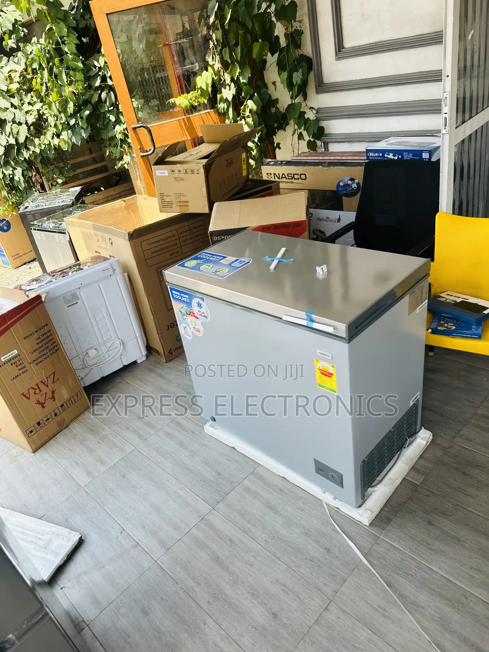 Fantastic Chest Freezer Single Door Nasco Nas-250fl